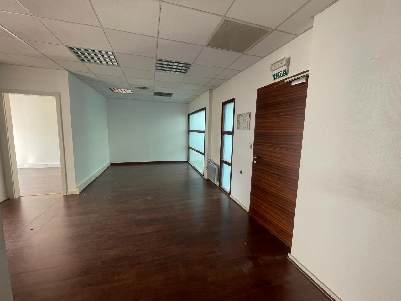 Bureau Strasbourg 704m² Location bureau Strasbourg Bas-Rhin OLBUR2530793 4